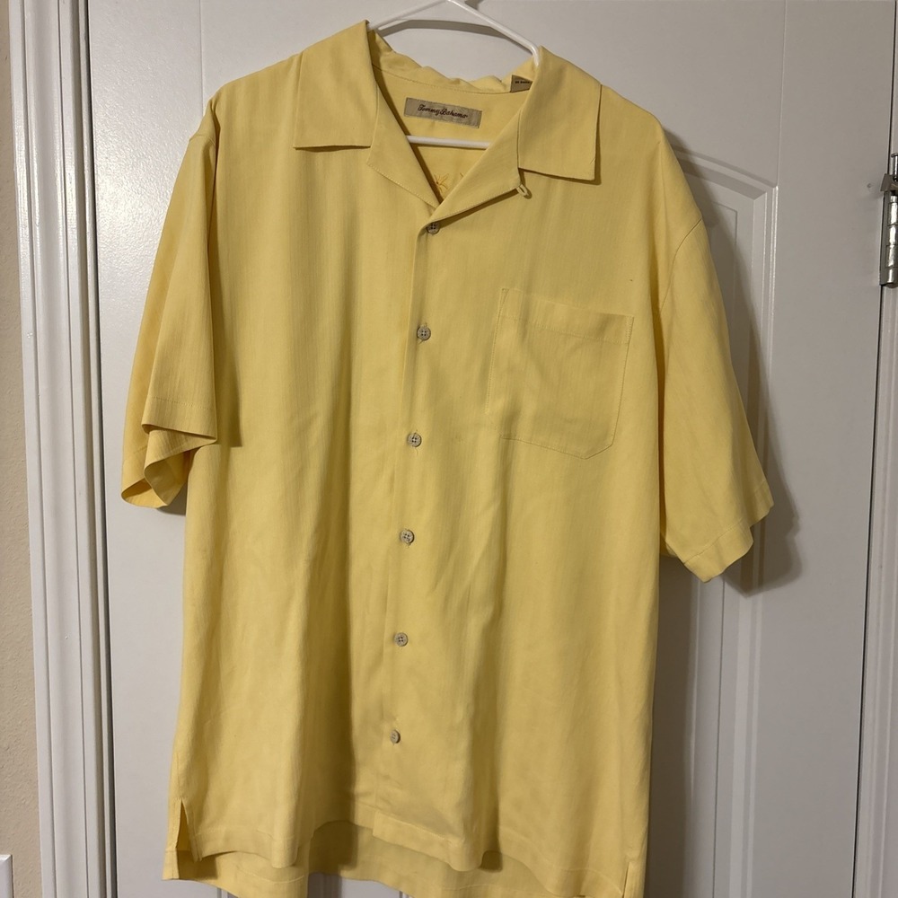 Tommy Bahama Men's Short Sleeve 100% Silk Size L